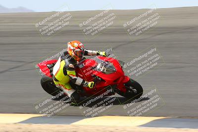 media/Apr-10-2022-SoCal Trackdays (Sun) [[f104b12566]]/Bowl (11am)/